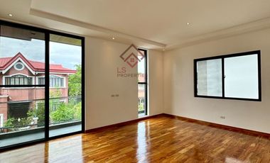 FOR SALE SH90 Brand New Modern House & Lot in Bayanihan Village Parañaque