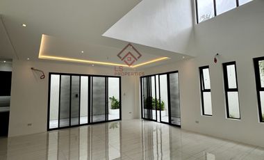 FOR SALE SH90 Brand New Modern House & Lot in Bayanihan Village Parañaque