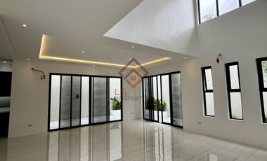 FOR SALE SH90 Brand New Modern House & Lot in Bayanihan Village Parañaque