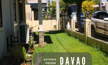 ELEGANT HOUSE & LOT FOR SALE