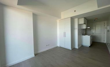 Azure North- The Resort Residences RTO, Studio w/ balcony in CSFP for Sale
