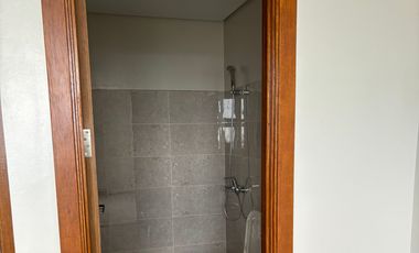 Valencia Hills Tower E One Bedroom For Sale Early Move In