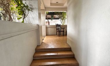 Liveable 5BR House on Large Lot in Mandaluyong – Redevelopment Opportunity