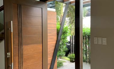 Pulu Amsic Subdivision 5BR w/ pool, parking in Angeles City, Pampanga