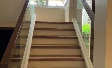 Pulu Amsic Subdivision 5BR w/ pool, parking in Angeles City, Pampanga