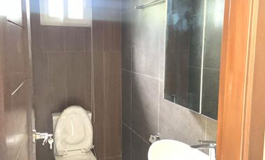 Pulu Amsic Subdivision 5BR w/ pool, parking in Angeles City, Pampanga