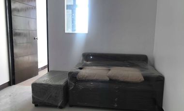 1 Bedroom unit with Balcony For Sale in Bayportwest Tambo, Parañaque