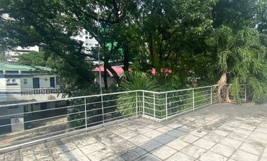Beautiful White Duplex House in the heart of Makati City