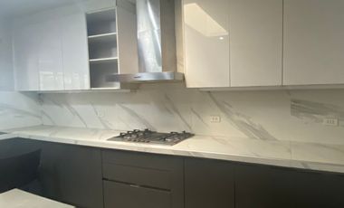 Beautiful White Duplex House in the heart of Makati City