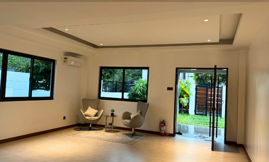 For Sale 4 Bedrooms Greenheights Village House at Parañaque City