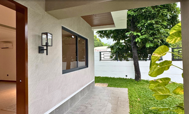 For Sale 4 Bedrooms Greenheights Village House at Parañaque City