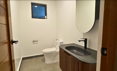 For Sale 4 Bedrooms Greenheights Village House at Parañaque City
