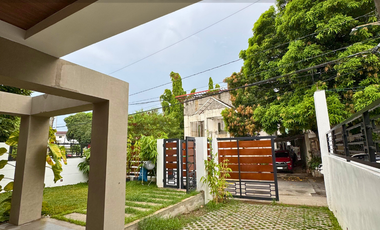 For Sale 4 Bedrooms Greenheights Village House at Parañaque City