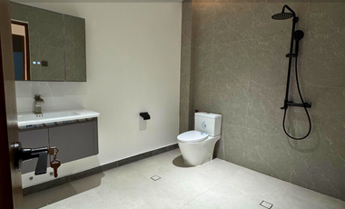 For Sale 4 Bedrooms Greenheights Village House at Parañaque City