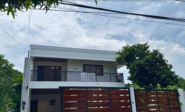 For Sale 4 Bedrooms Greenheights Village House at Parañaque City