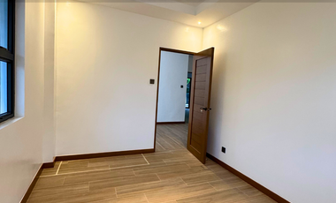 For Sale 4 Bedrooms Greenheights Village House at Parañaque City