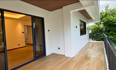 For Sale 4 Bedrooms Greenheights Village House at Parañaque City