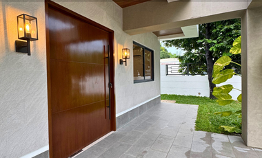 For Sale 4 Bedrooms Greenheights Village House at Parañaque City
