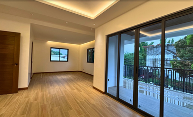 For Sale 4 Bedrooms Greenheights Village House at Parañaque City
