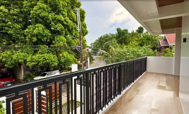 For Sale 4 Bedrooms Greenheights Village House at Parañaque City
