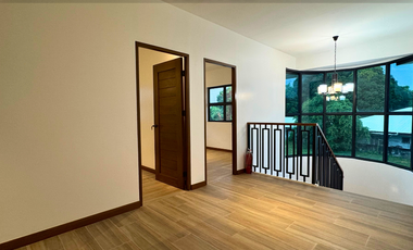 For Sale 4 Bedrooms Greenheights Village House at Parañaque City