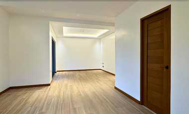 For Sale 4 Bedrooms Greenheights Village House at Parañaque City
