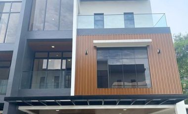 10 Doors 3-Storey Townhouses is FOR SALE along Margarita Village, Bajada, Davao
