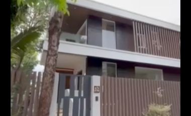 Hillsborough House and Lot