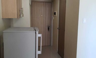 1BR Condo for Rent at Breeze Residences (new and affordable)
