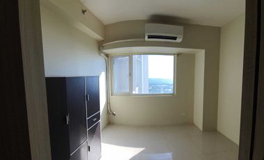 1BR Condo for Rent at Breeze Residences (new and affordable)