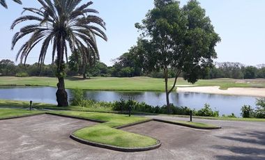 House & Lot for Lease w/ Overlooking Golf Course View in Manila Southwoods