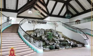 House & Lot for Lease w/ Overlooking Golf Course View in Manila Southwoods