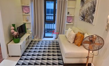 Signa Designer Residences, Valero Street, Makati | 100 SQM | 3BR | 1 Parking | 9th Floor | ₱25M