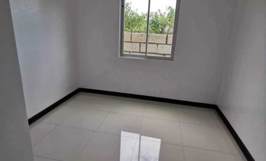 HOUSE FOR SALE @ ESTRELLA RESIDENCIA