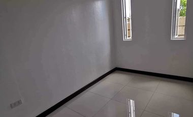 HOUSE FOR SALE @ ESTRELLA RESIDENCIA