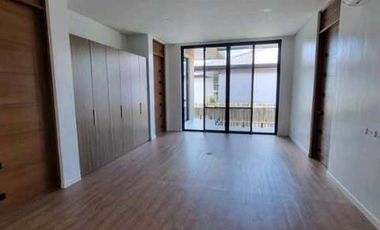 JSL BRAND NEW HOUSE AYALA ALABANG VILLAGE 158M