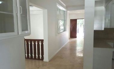 6-Bedroom House and Lot for Rent at UPS2, Parañaque City, Metro Manila
