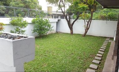6-Bedroom House and Lot for Rent at UPS2, Parañaque City, Metro Manila