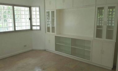 6-Bedroom House and Lot for Rent at UPS2, Parañaque City, Metro Manila