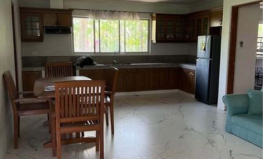 PALMS POINTE VILLAGE HOUSE 9 BEDROOM MUNITNLUPA