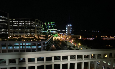 For Rent 1 Bedroom with balcony Shore Residences Condominium at MOA