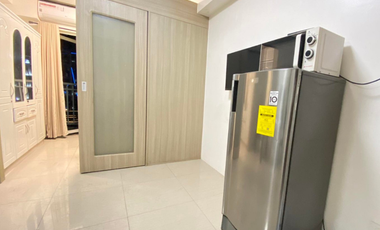 For Rent 1 Bedroom with balcony Shore Residences Condominium at MOA
