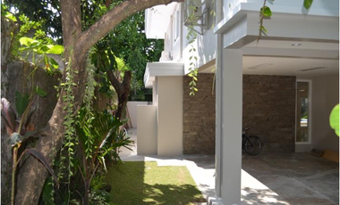 4 Bedroom House for Rent in Dasmarinas Village, Makati City