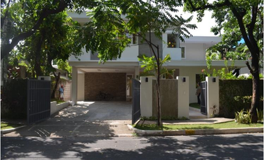 4 Bedroom House for Rent in Dasmarinas Village, Makati City