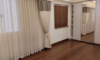 For Sale/Rent! New Penthouse, Bi-level, 5BR, interior design, with 1 carparks,Semi furnished. at Brio Makati.