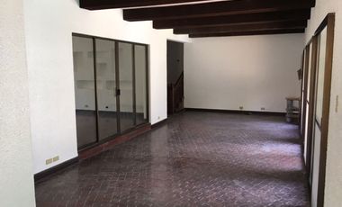 4 Bedroom House for Rent in Dasmarinas Village, Makati City