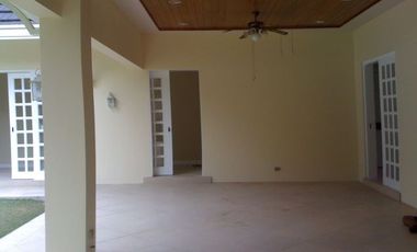 4 Bedroom House for Rent in Urdaneta Village, Makati City