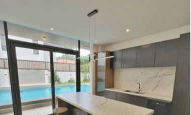 For Sale: 4 Bedroom House in Hillsborough Alabang Village Muntinlupa