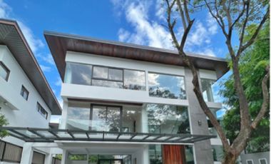 For Sale: 4 Bedroom House in Hillsborough Alabang Village Muntinlupa