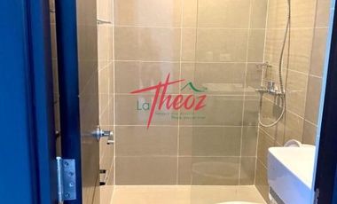 2 Bedroom Condominium @ Uptown Parksuites For Lease